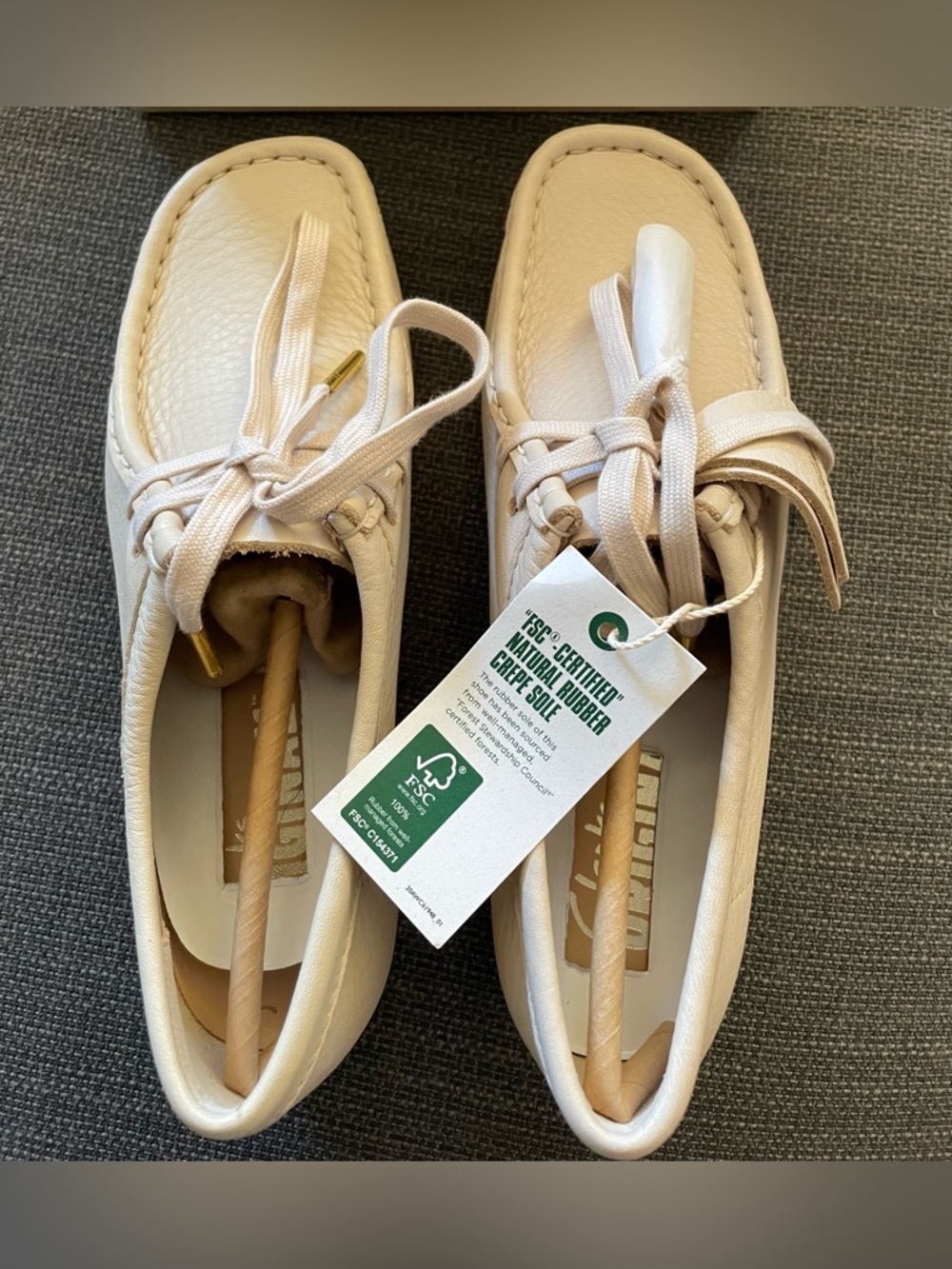 BNIB - Clarks Beige Leather Wallabee Women’s Size 6